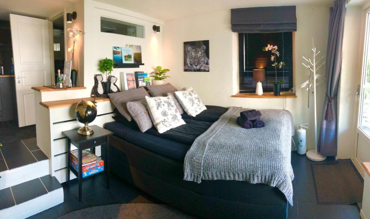 Lovely Studio Apartment Seaview & Private Sauna Lerum Eksteriør bilde
