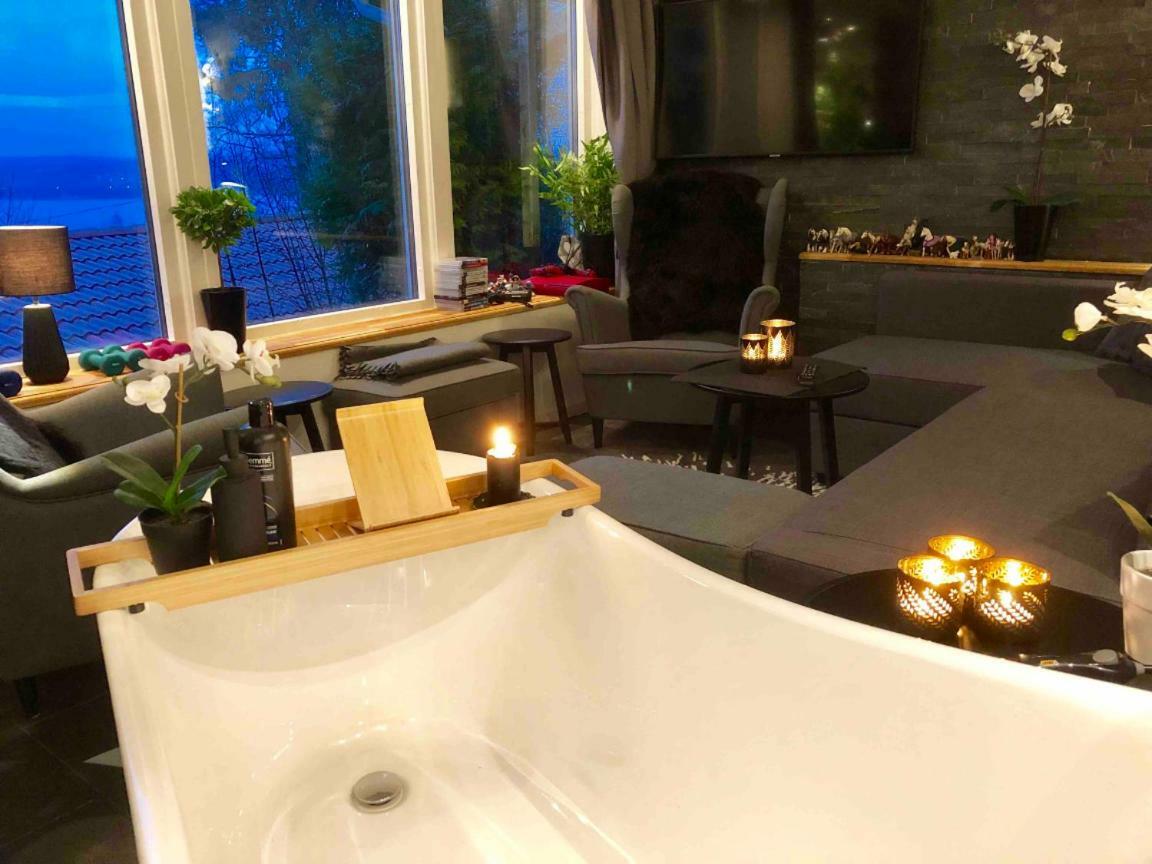 Lovely Studio Apartment Seaview & Private Sauna Lerum Eksteriør bilde