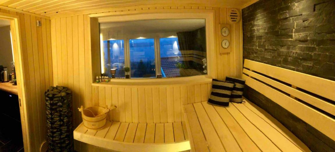 Lovely Studio Apartment Seaview & Private Sauna Lerum Eksteriør bilde